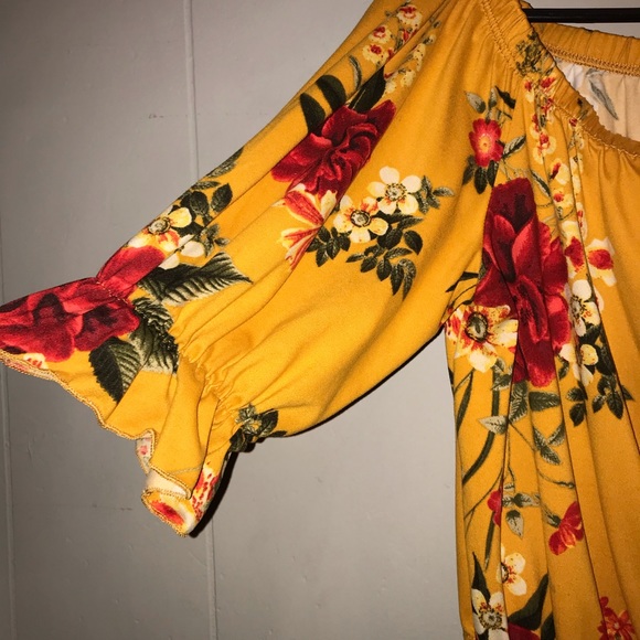 2X off shoulder top - Picture 3 of 4